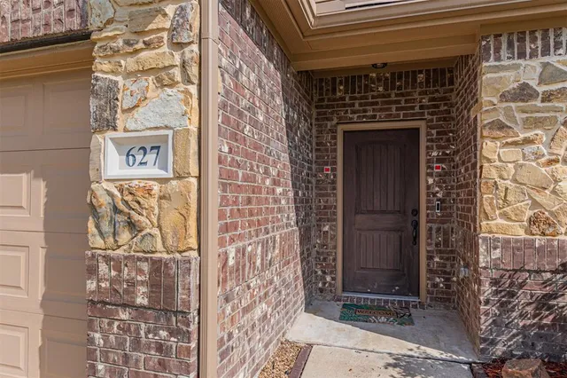 $2,100 | 627 Redwood Drive, Greenville, TX 75402