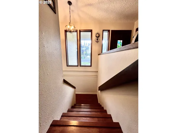 $470,000 | 315 West D Street, Rainier, OR 97048