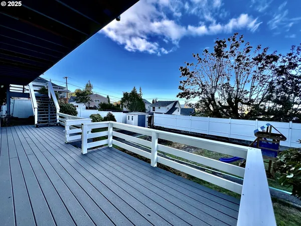 $470,000 | 315 West D Street, Rainier, OR 97048