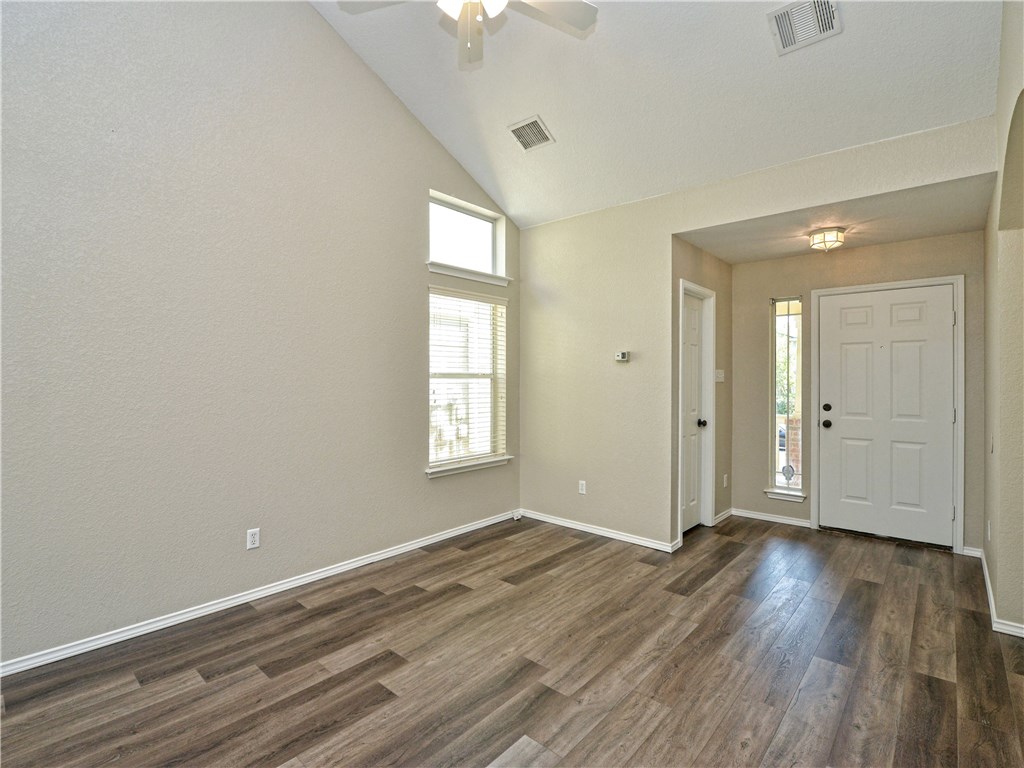 9212 Rowlands Sayle Road Austin, TX 78744 - Photo 24 of 35 Gallery Image 24