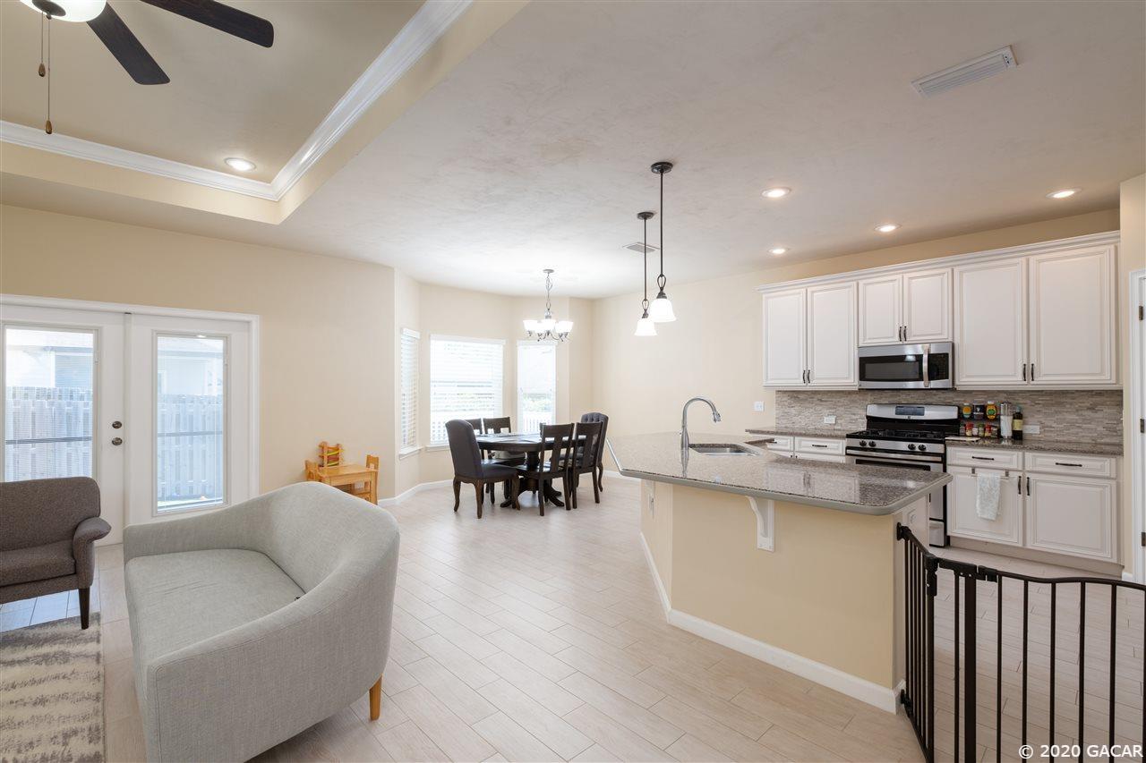9876 Northwest 17th Road Gainesville, FL 32606 - Photo 4 of 24 Kitchen/Dining Area
