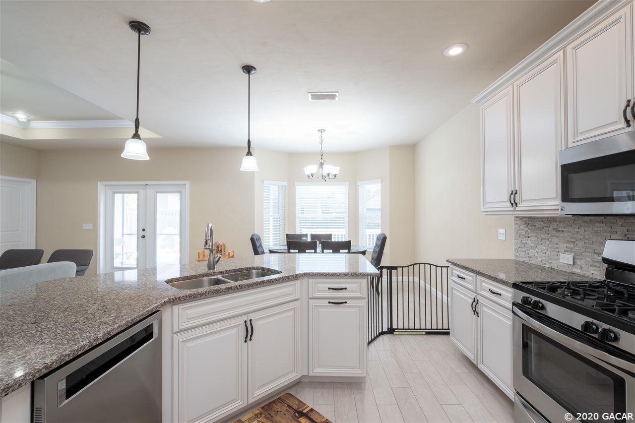 9876 Northwest 17th Road Gainesville, FL 32606 - Photo 6 of 24 Kitchen