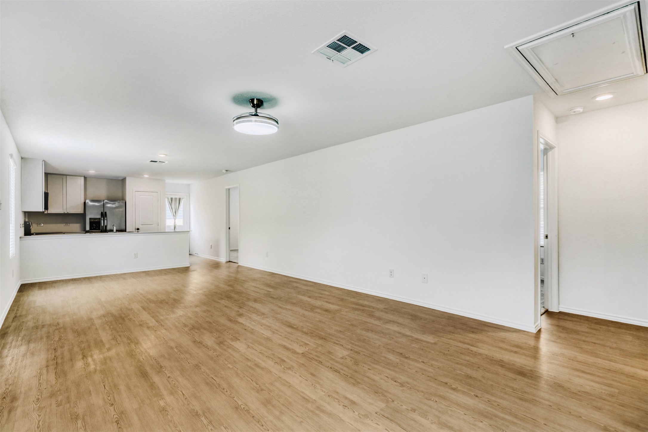 206 Kings Row Lane Jarrell, TX 76537 - Photo 13 of 19