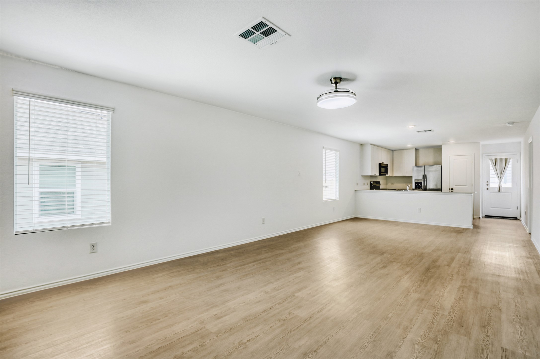 206 Kings Row Lane Jarrell, TX 76537 - Photo 14 of 19