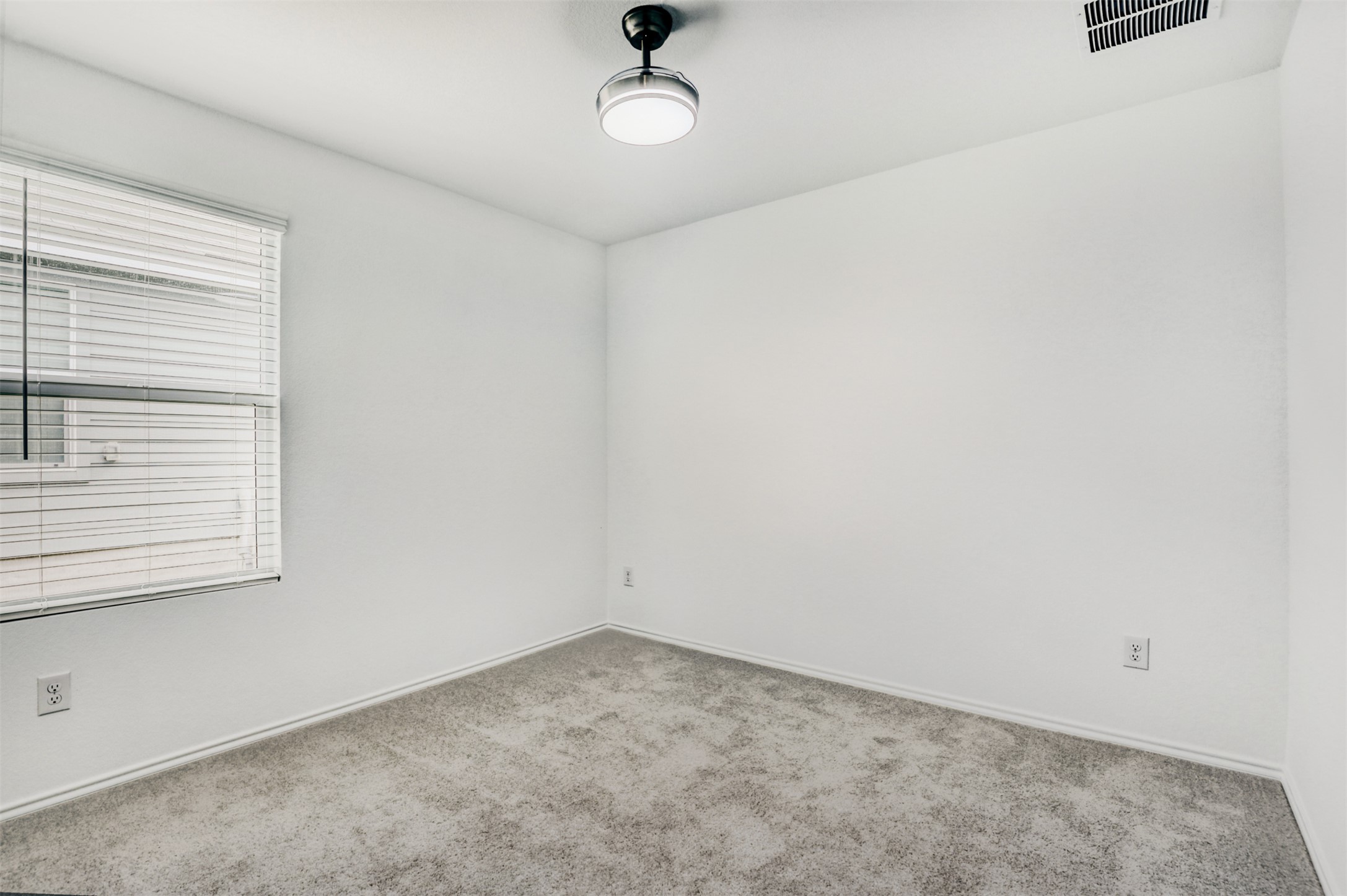 206 Kings Row Lane Jarrell, TX 76537 - Photo 15 of 19