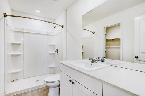 $1,575 | 206 Kings Row Lane, Jarrell, TX 76537