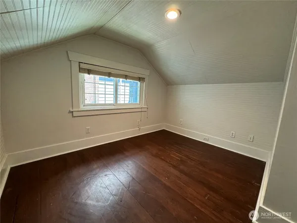 $1,379,000 | 811 Northeast 66th Street, Seattle, WA 98115