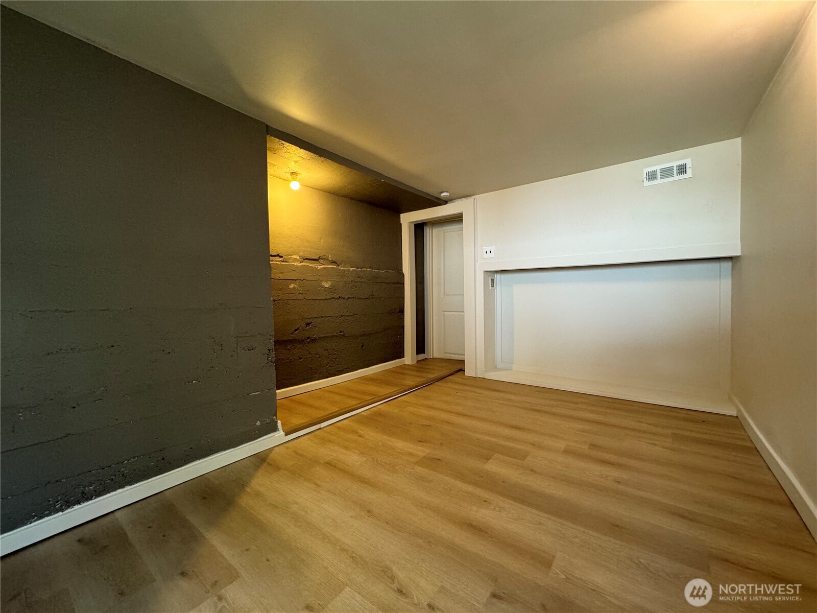 811 Northeast 66th Street Seattle, WA 98115 - Photo 23 of 36 a view of an empty room