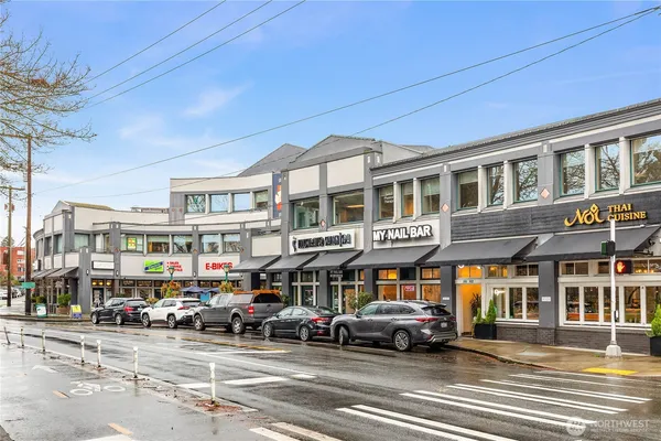 $1,379,000 | 811 Northeast 66th Street, Seattle, WA 98115