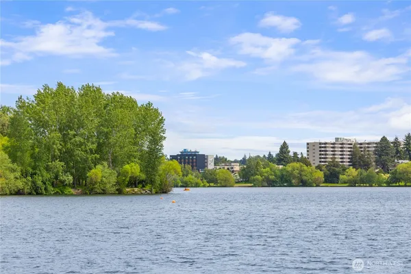 $1,379,000 | 811 Northeast 66th Street, Seattle, WA 98115