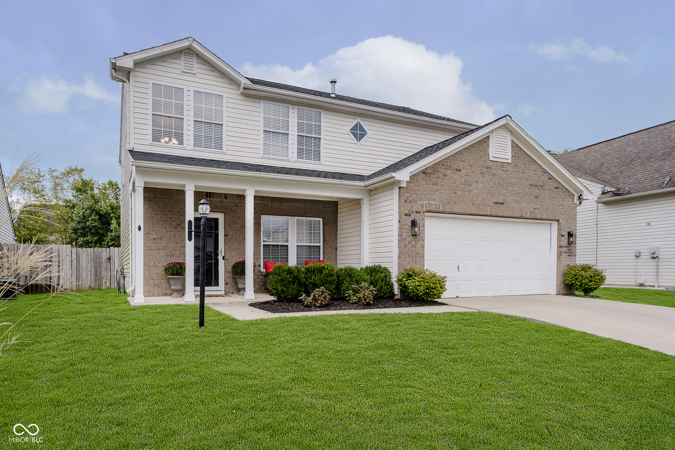 12253 Rambling Road Fishers, IN 46037 - Photo 3 of 32 Gallery Image 3