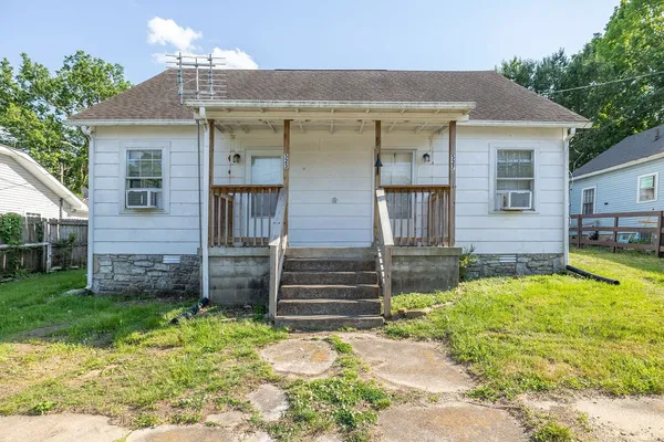 $179,900 | 525 Maple Street, Lewisburg, TN 37091