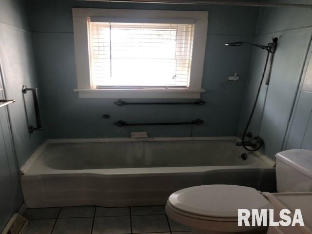 2361 Cincinnati Avenue Springfield, IL 62702 - Photo 9 of 14