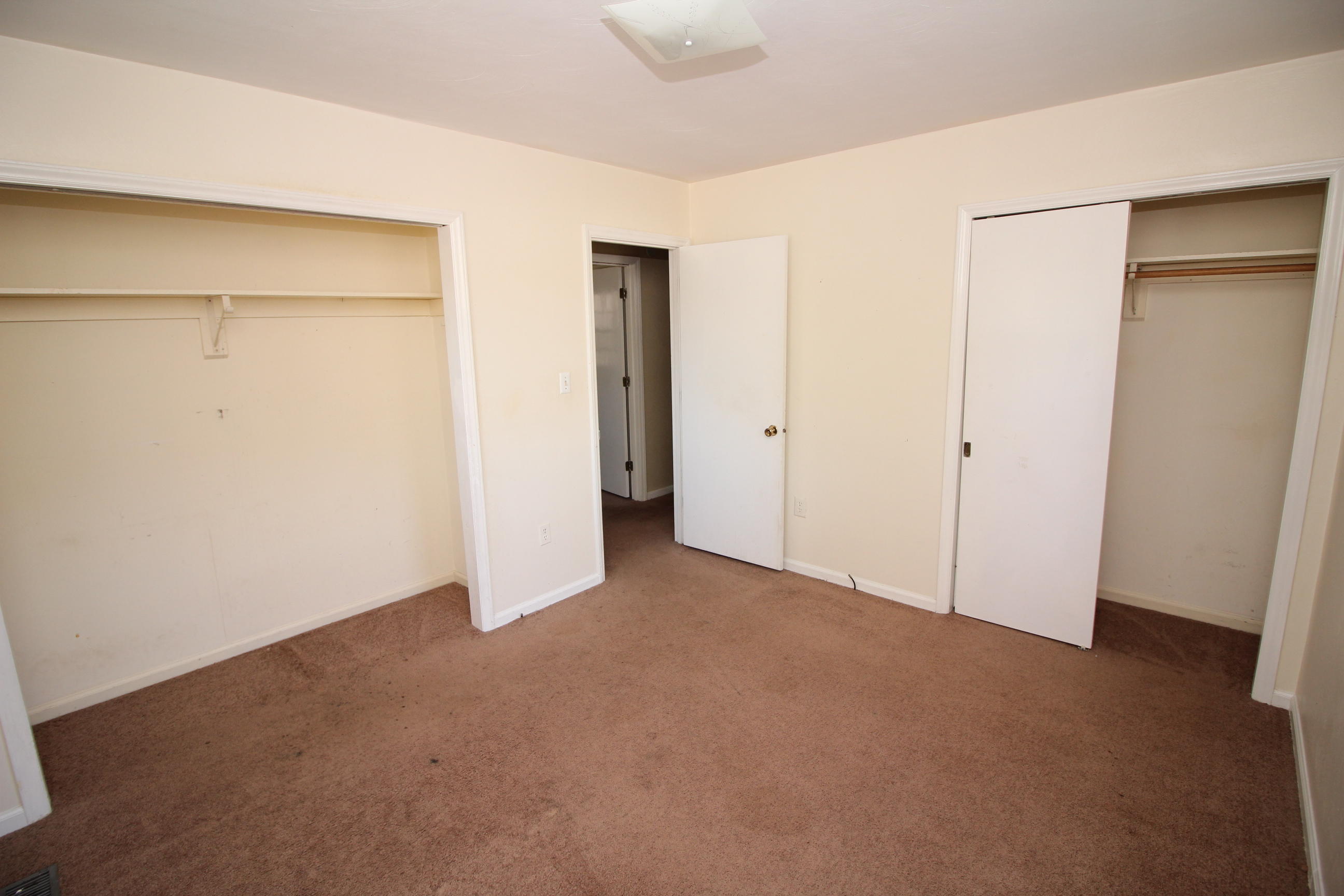 4560 Cowman Road Roanoke, VA 24014 - Photo 14 of 16 Bedroom