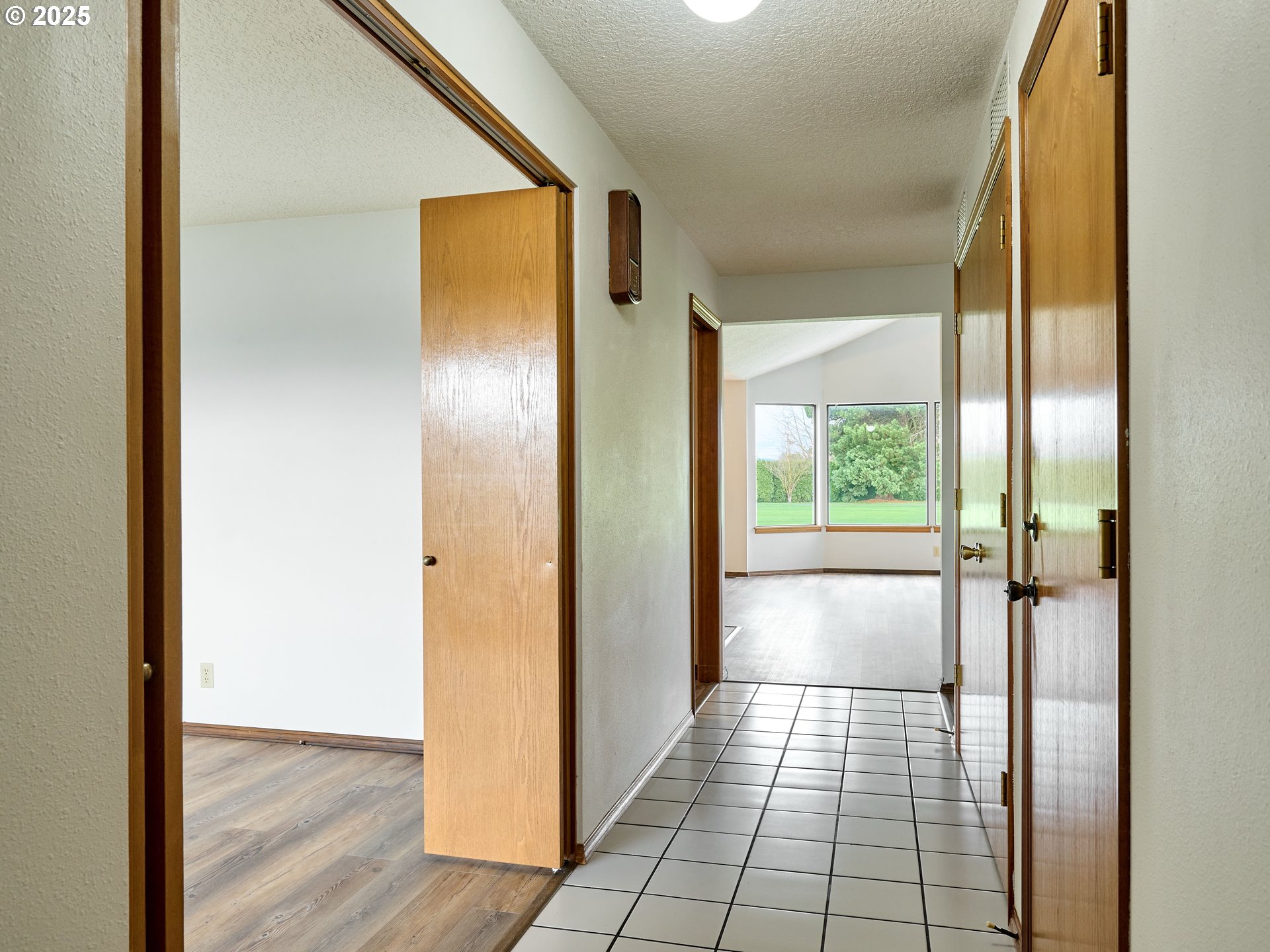 2135 Country Club Terrace Woodburn, OR 97071 - Photo 5 of 36 a view of a hallway