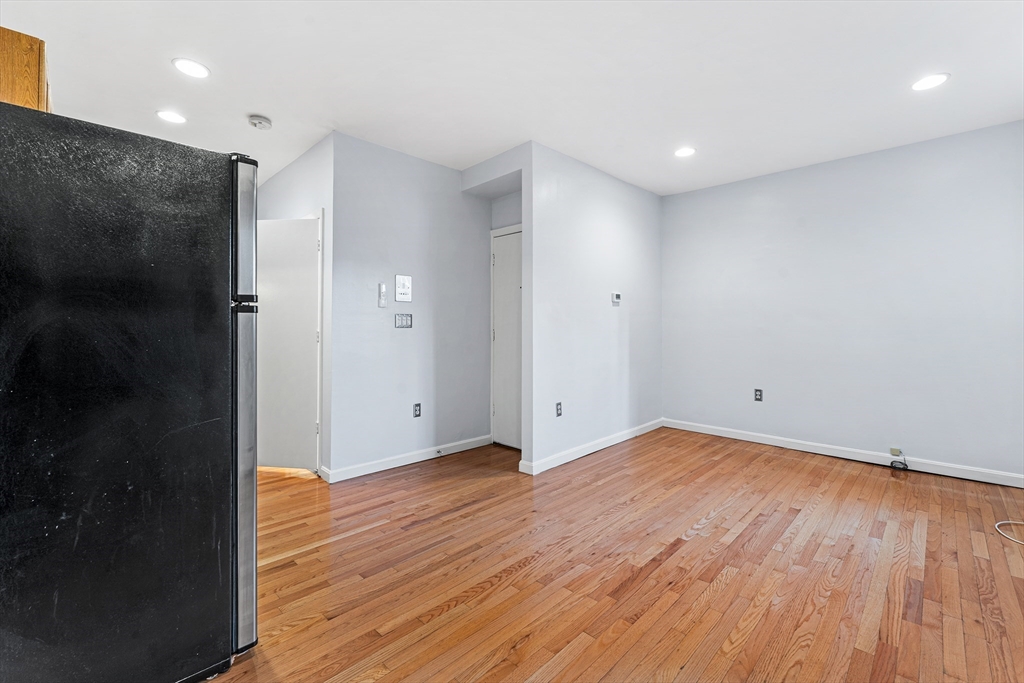 26 Unity Street, Unit 2 Boston, MA 02113 - Photo 8 of 20