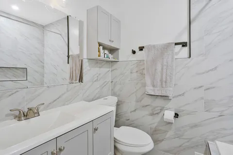 $1,250,000 | 11117 Whisperwood Lane, North Bethesda, MD 20852