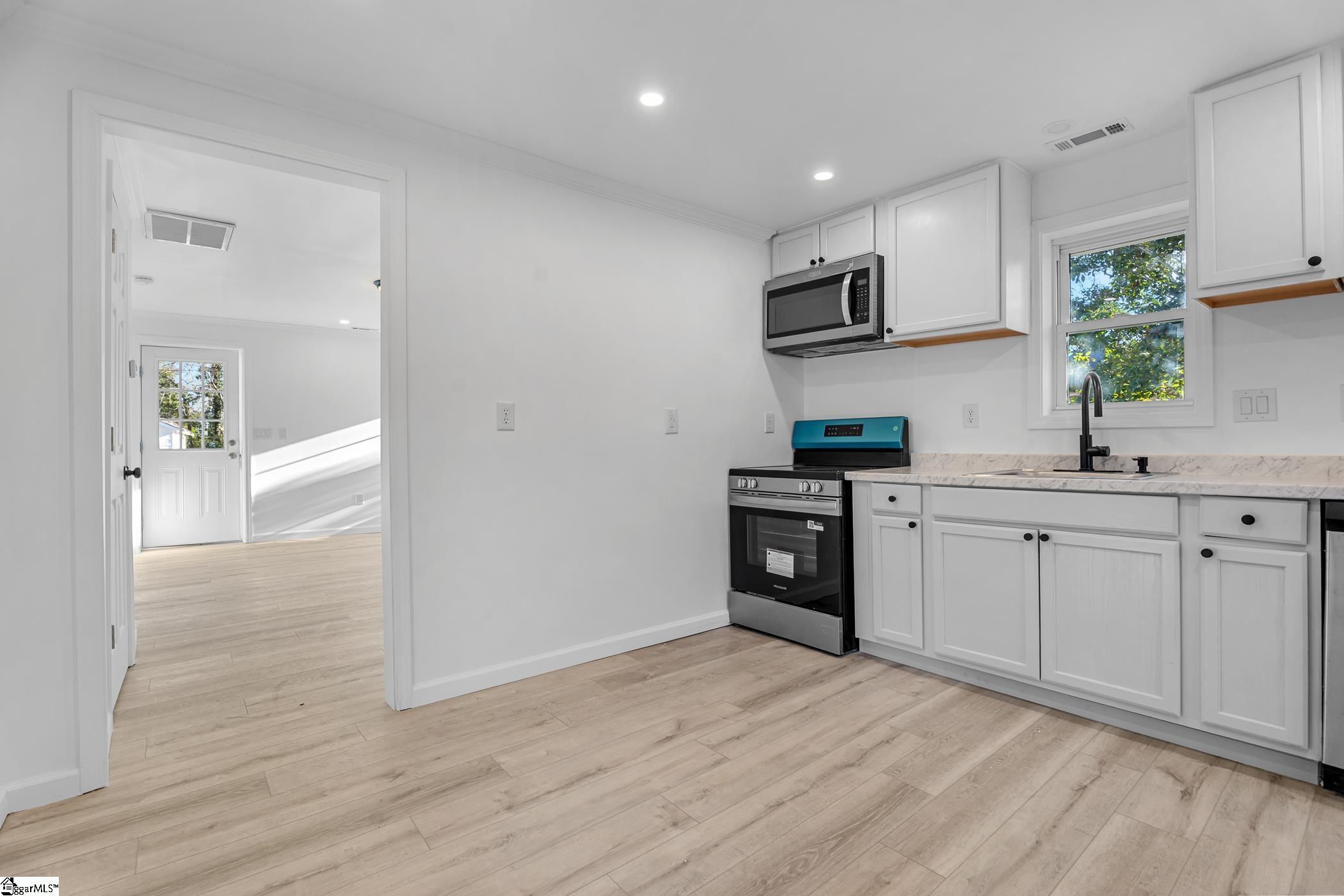 103 Copeland Street Clinton, SC 29325 - Photo 17 of 22