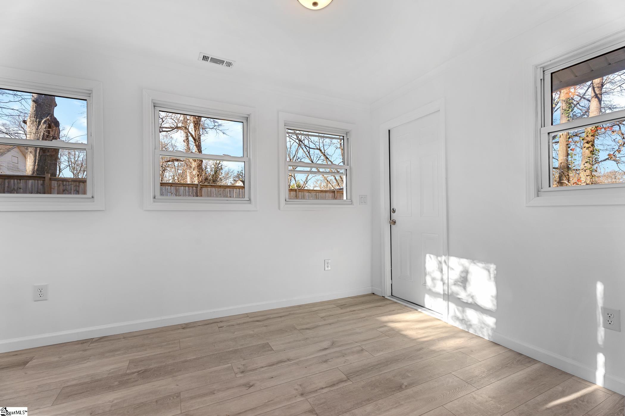 103 Copeland Street Clinton, SC 29325 - Photo 5 of 22