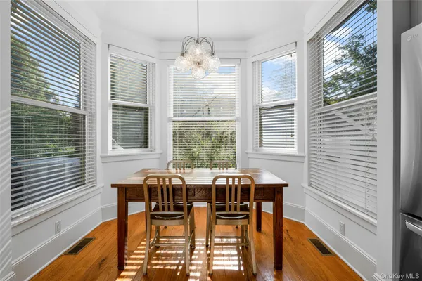 $13,000 | 5 Gerlach Place, Larchmont, NY 10538