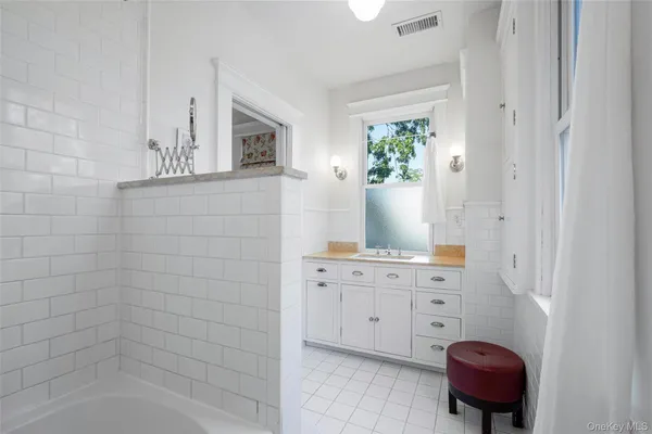 $13,000 | 5 Gerlach Place, Larchmont, NY 10538
