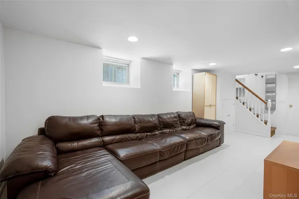 $13,000 | 5 Gerlach Place, Larchmont, NY 10538