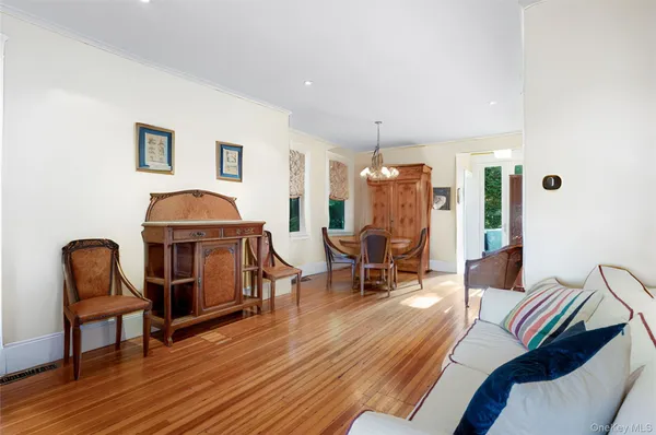 $13,000 | 5 Gerlach Place, Larchmont, NY 10538