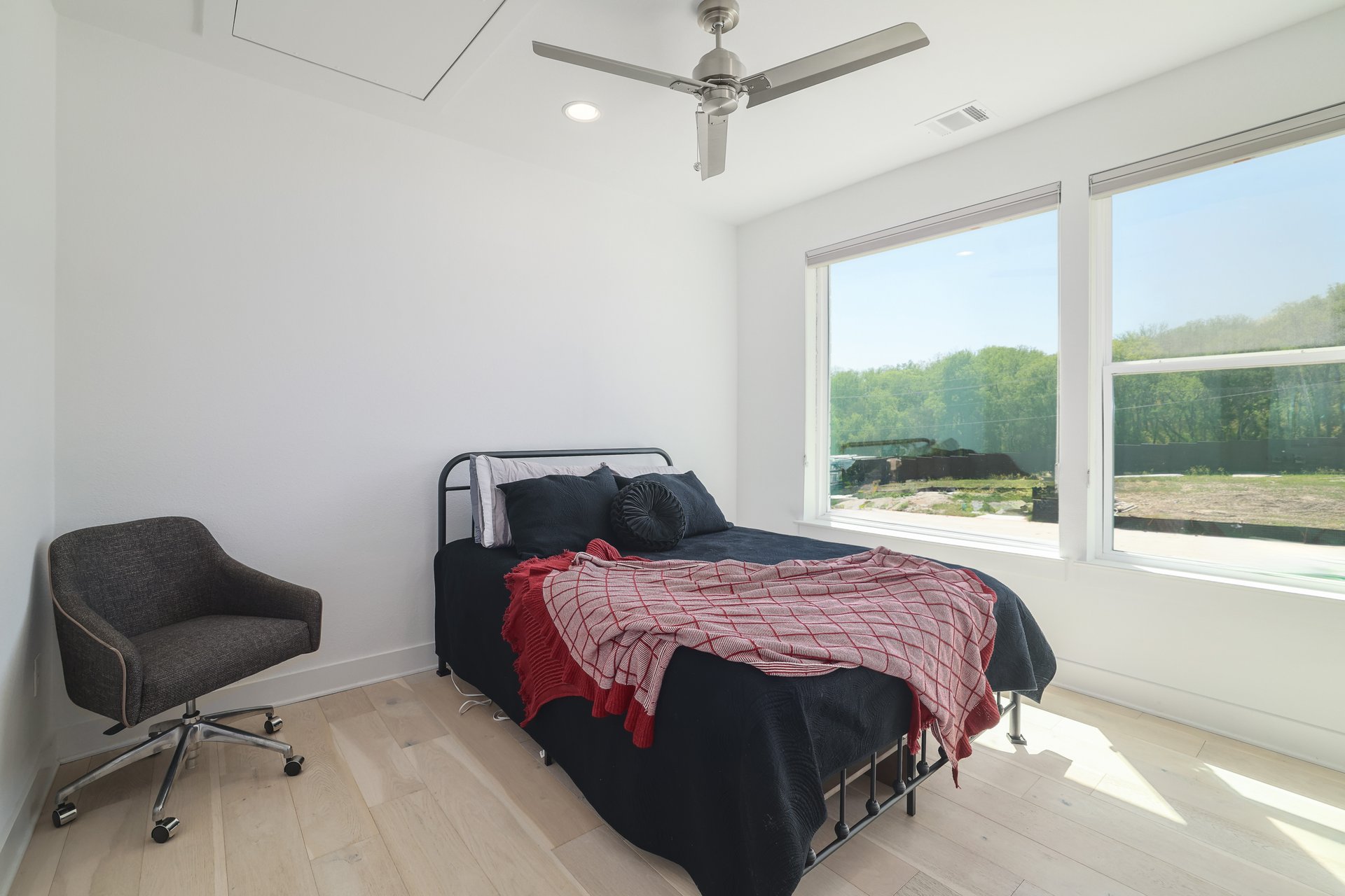 2715 Estonia Path Austin, TX 78741 - Photo 13 of 25