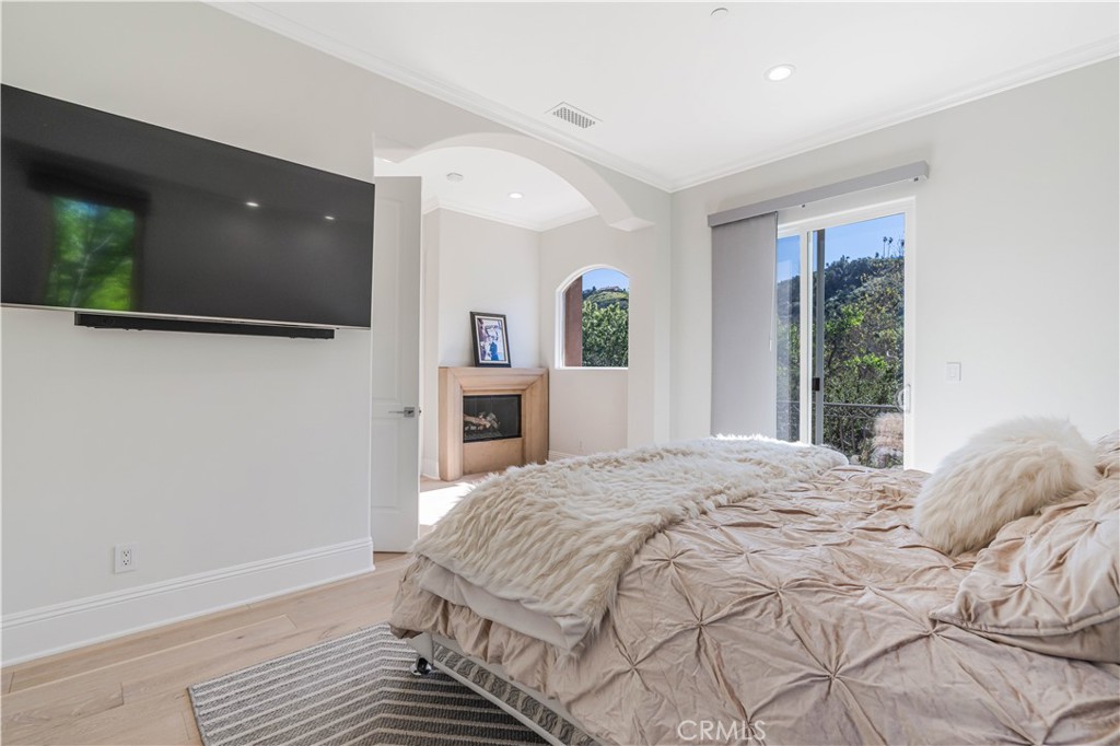 11 Baymare Road Bell Canyon, CA 91307 - Photo 22 of 39 Master Bedroom