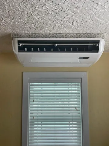 $2,200 | 32 South J Street, Unit 2, Lake Worth Beach, FL 33460