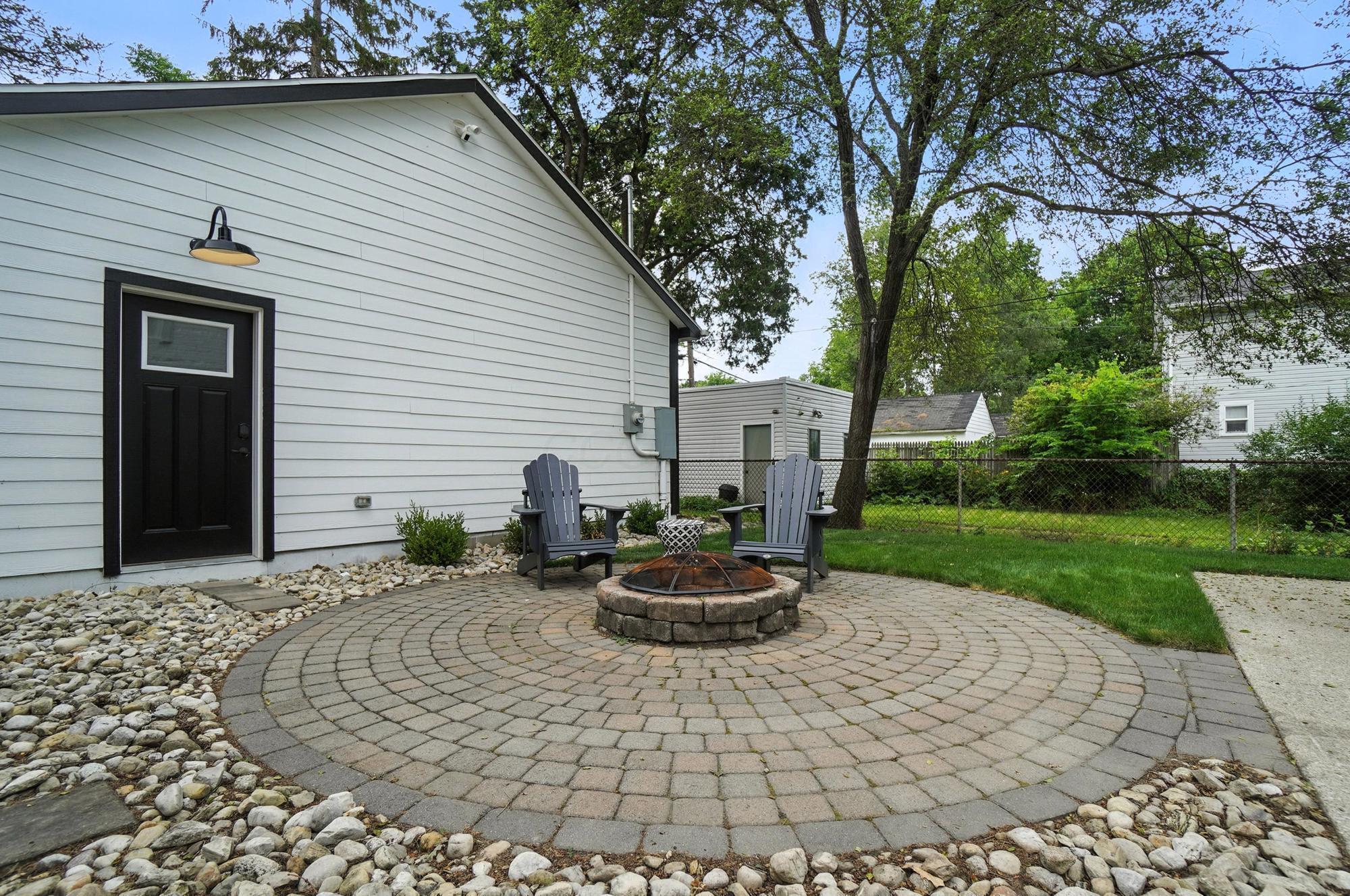 867 Gladden Road Columbus, OH 43212 - Photo 34 of 35 038