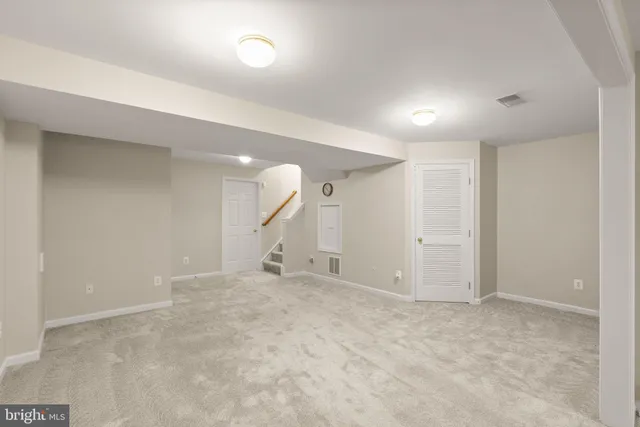 an empty room with a empty space