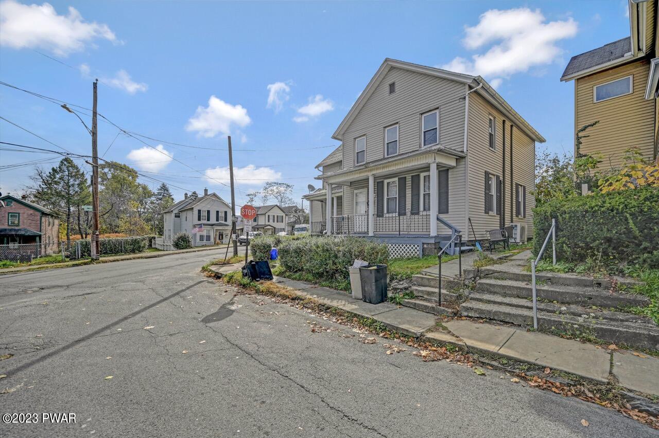 501 Hampton Street Scranton, PA 18504 - Photo 4 of 49
