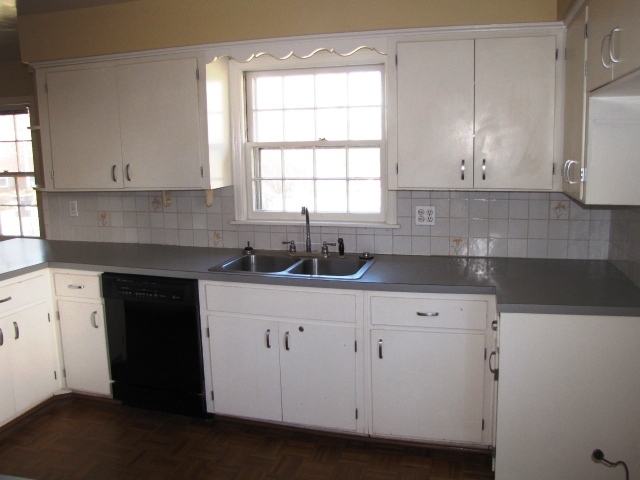 2507 Sharmar Road Roanoke, VA 24018 - Photo 13 of 42 2507 Sharmar 016