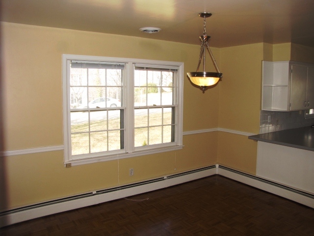 2507 Sharmar Road Roanoke, VA 24018 - Photo 17 of 42 2507 Sharmar 019