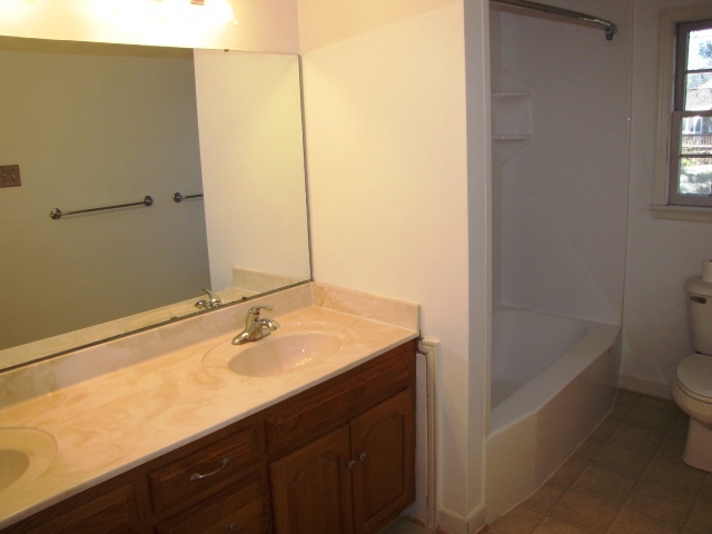 2507 Sharmar Road Roanoke, VA 24018 - Photo 21 of 42 2507 Sharmar 023