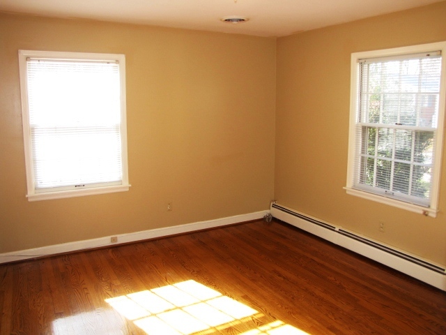 2507 Sharmar Road Roanoke, VA 24018 - Photo 25 of 42 2507 Sharmar 027