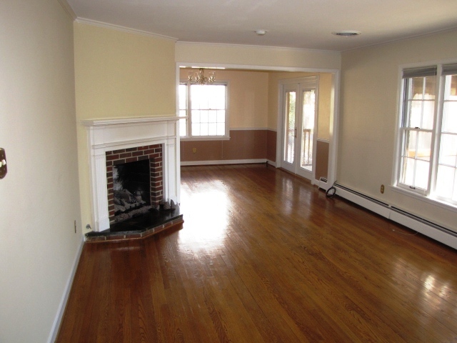2507 Sharmar Road Roanoke, VA 24018 - Photo 4 of 42 2507 Sharmar 009