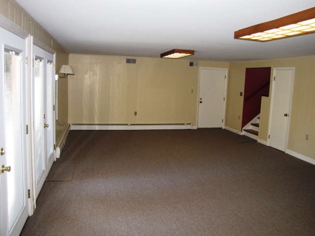 2507 Sharmar Road Roanoke, VA 24018 - Photo 6 of 42 2507 Sharmar 036