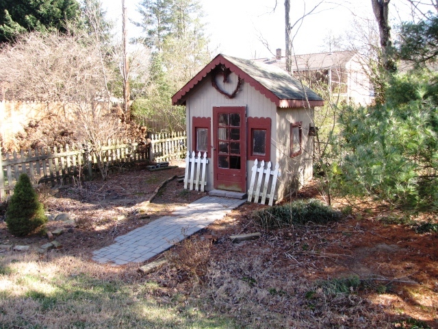 2507 Sharmar Road Roanoke, VA 24018 - Photo 9 of 42 2507 Sharmar 006