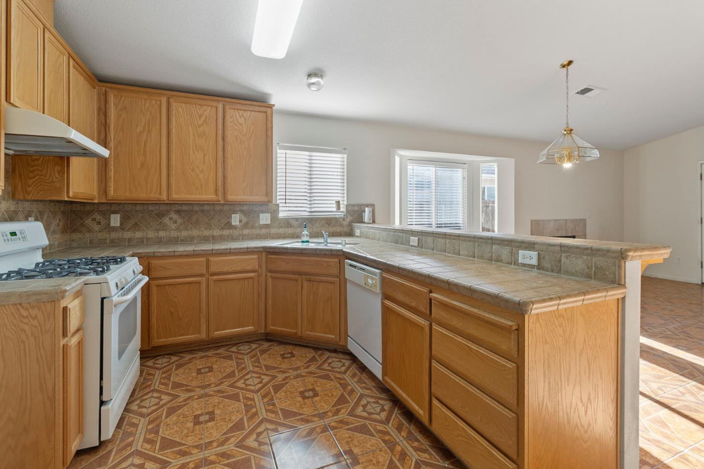 536 Margaret Court Merced, CA 95341 - Photo 9 of 31