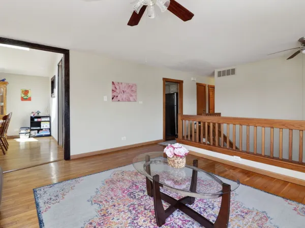 $425,000 | 1170 Lancaster Court, Hoffman Estates, IL 60169
