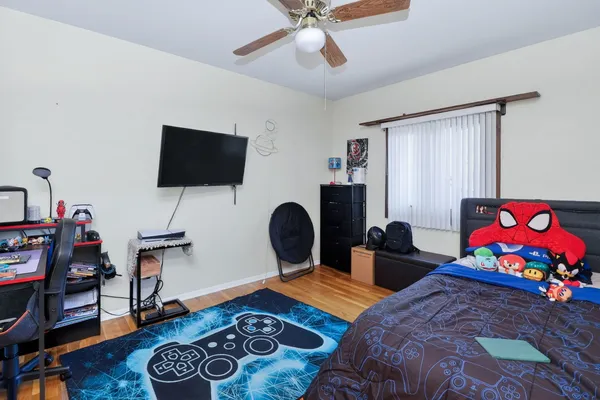 $425,000 | 1170 Lancaster Court, Hoffman Estates, IL 60169