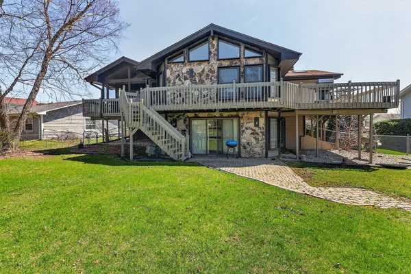$425,000 | 1170 Lancaster Court, Hoffman Estates, IL 60169