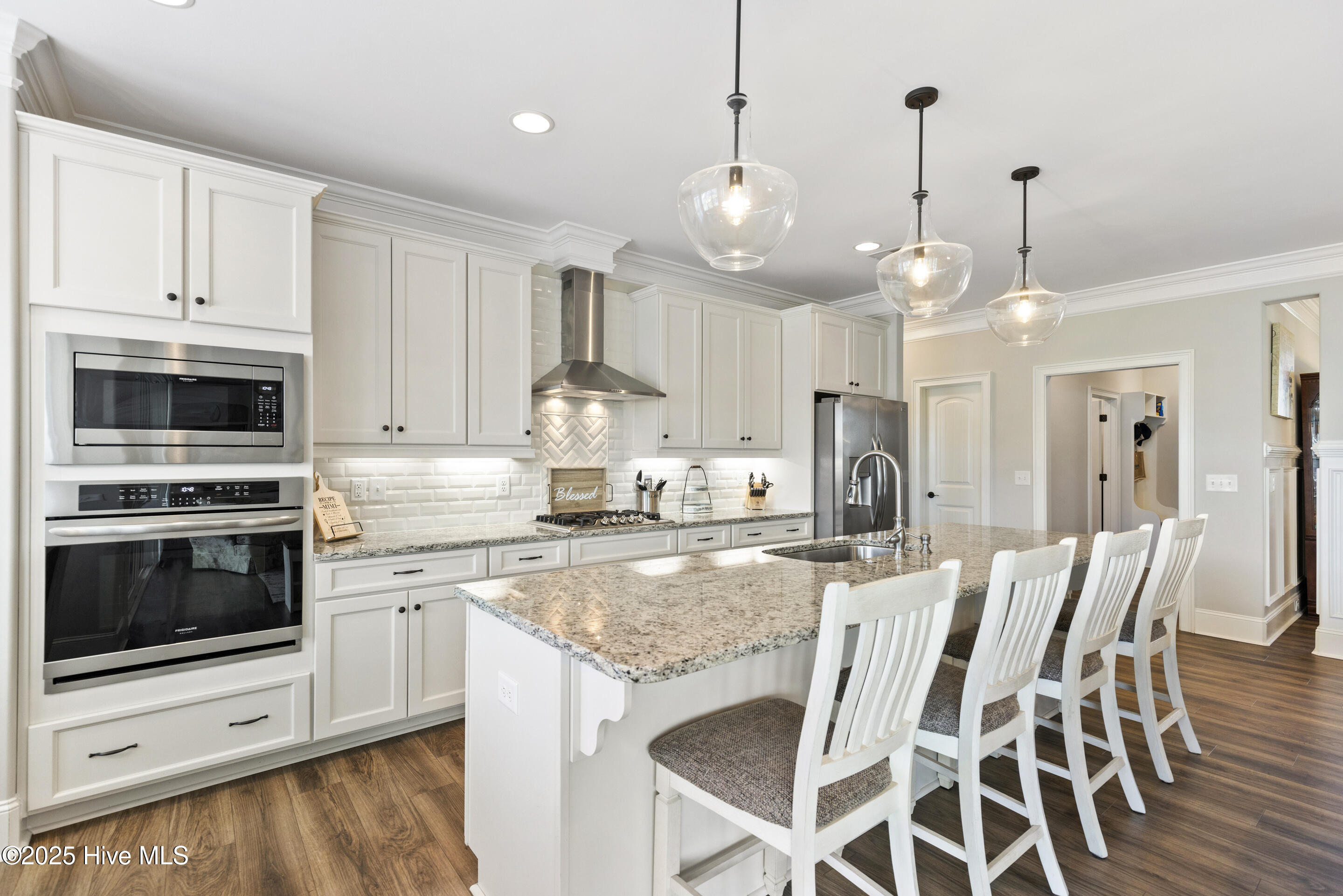 1378 Long Pond Road Southwest Ocean Isle Beach, NC 28469 - Photo 18 of 57 Custom light/SS hood