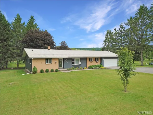 $244,900 | 230 Wyoming Street, Warsaw, NY 14569