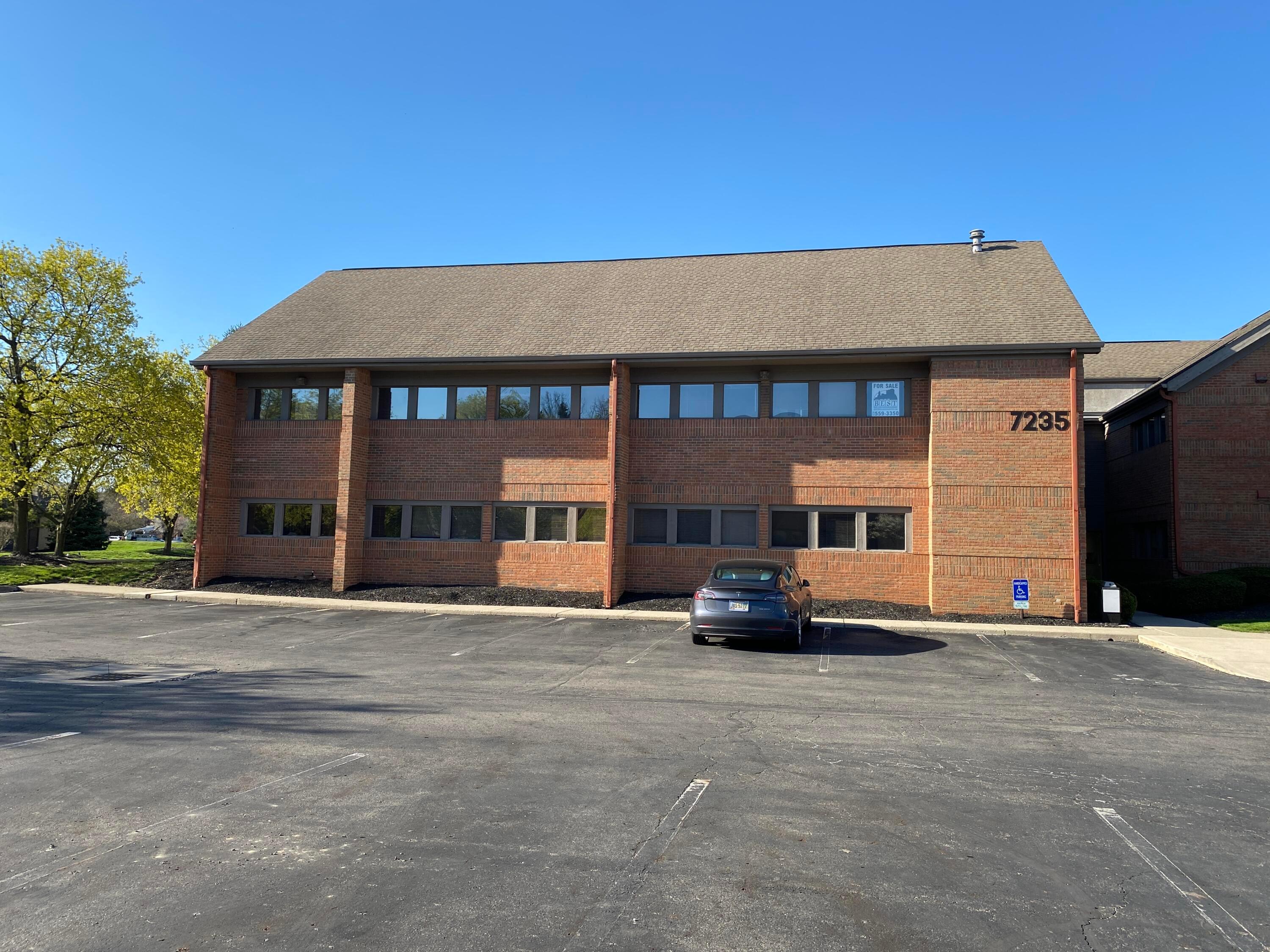 7243 Sawmill Road, Unit 105 Dublin, OH 43016 - Photo 7 of 32 IMG_5136