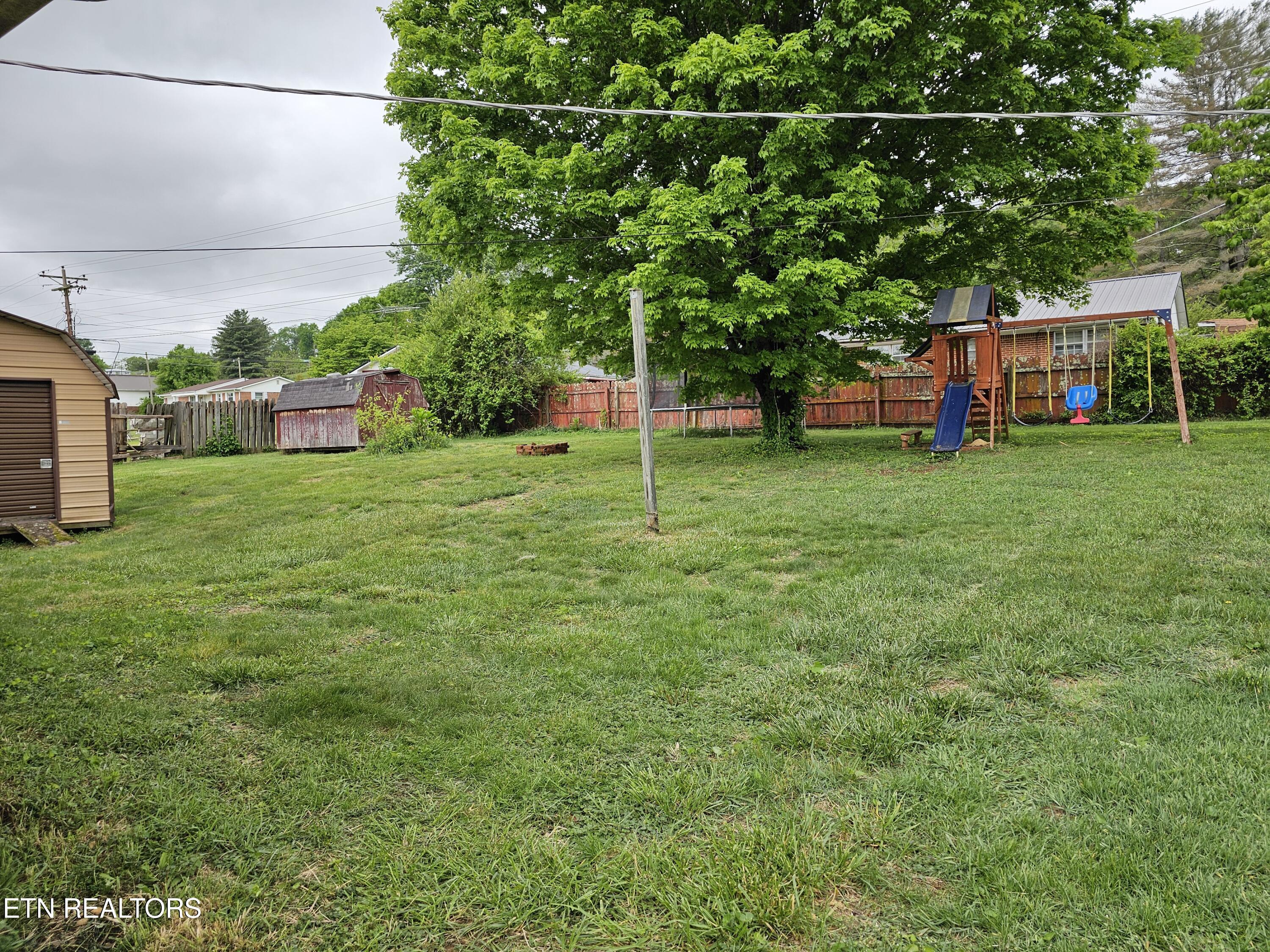 306 Wilson Hurst Street Tazewell, TN 37879 - Photo 14 of 16 20260428_131739