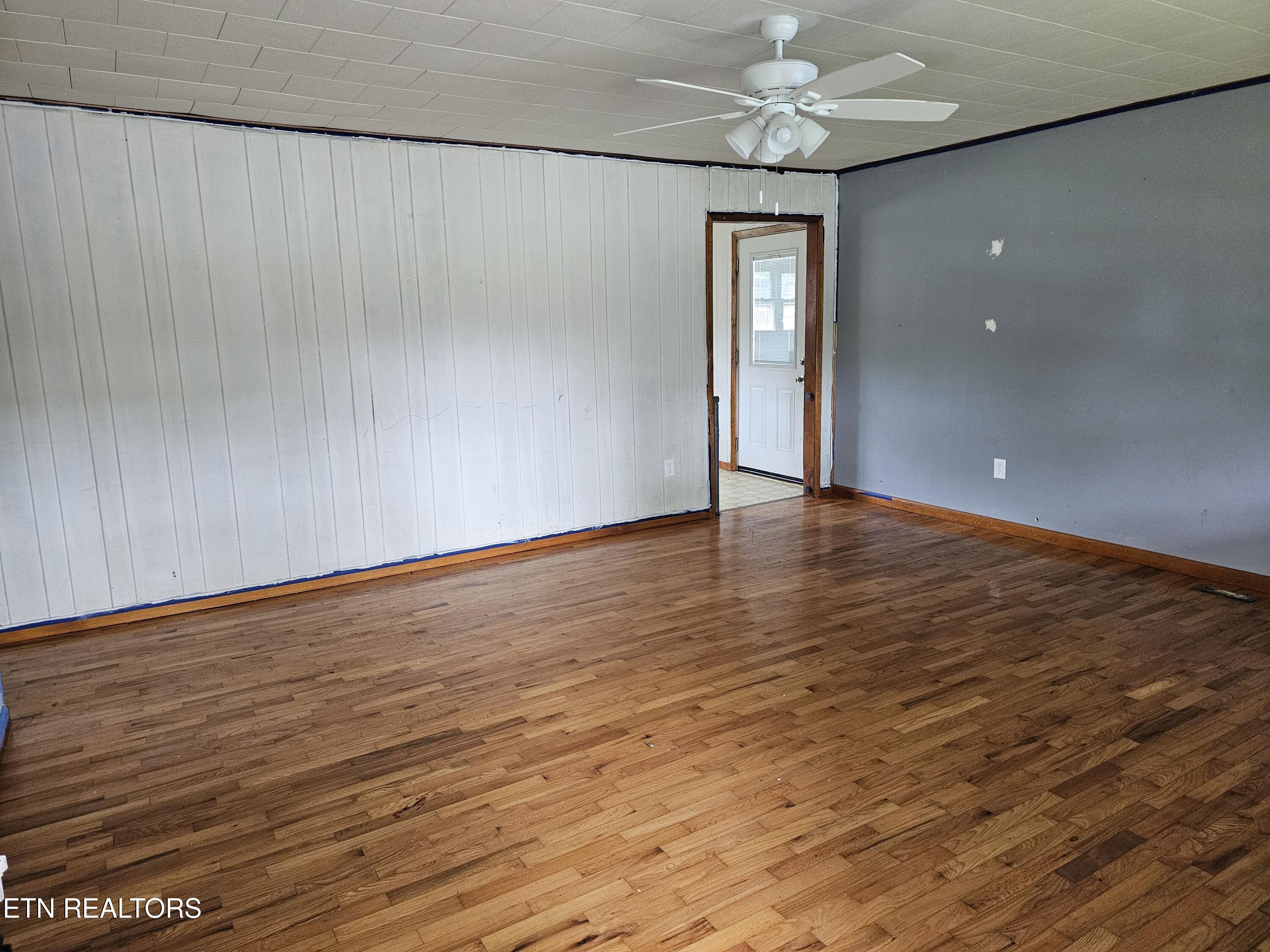 306 Wilson Hurst Street Tazewell, TN 37879 - Photo 3 of 16 20260428_131935