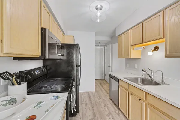 $2,200 | 3036 Forest Creek Court, Ann Arbor, MI 48108